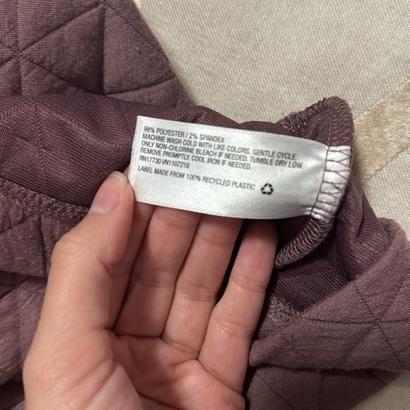 Women’s balloon 3/4 sleeve quilted dress - Picture 6 of 6